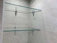 Mesas y muebles