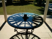 Mesas y muebles