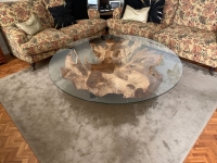Mesas y muebles